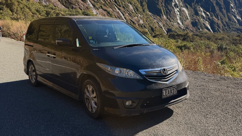Converted Van Honda Elysion 2005  — photo 1