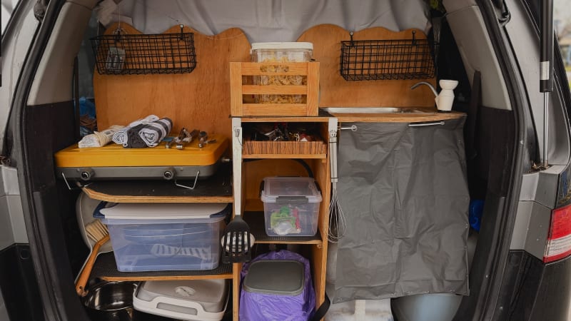 Converted Van Honda Elysion 2005  — photo 4