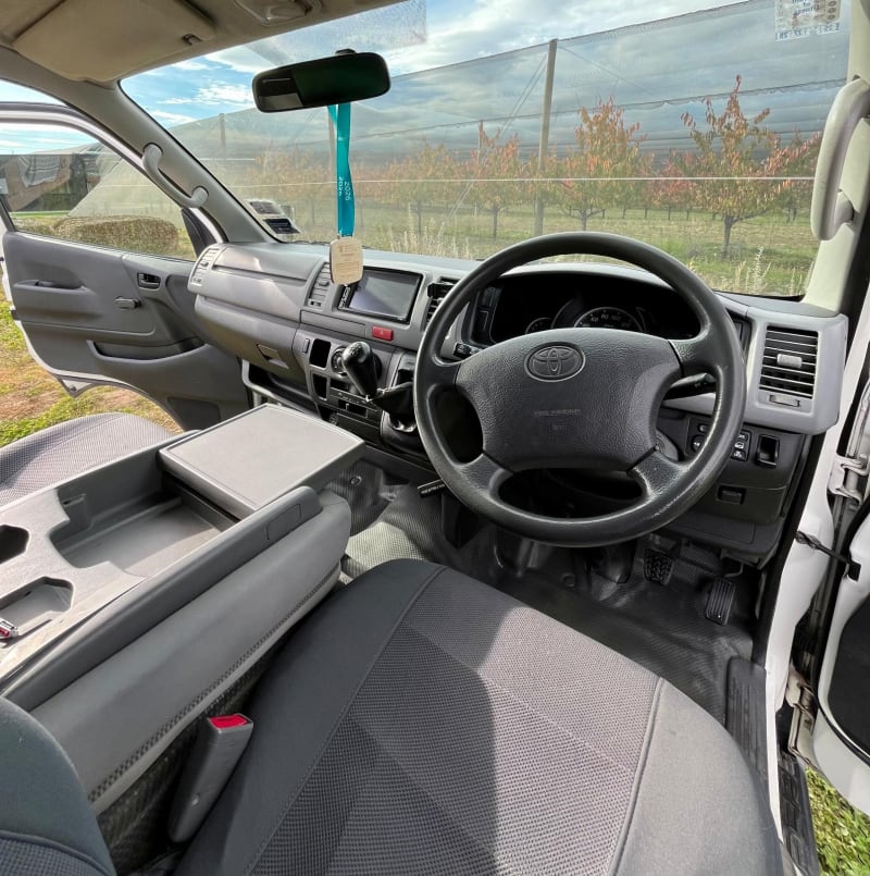 Toyota Hiace 2006 — photo 4