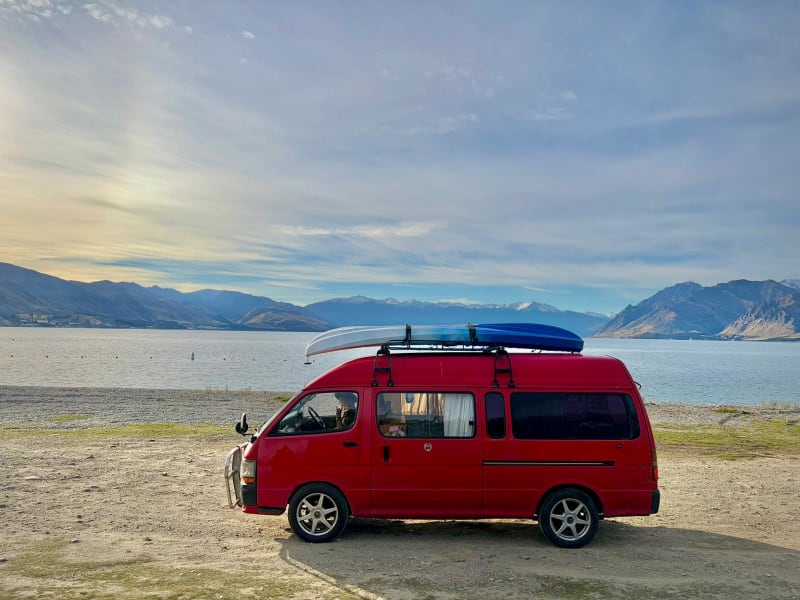 Toyota Hiace (Cherry) — photo 1