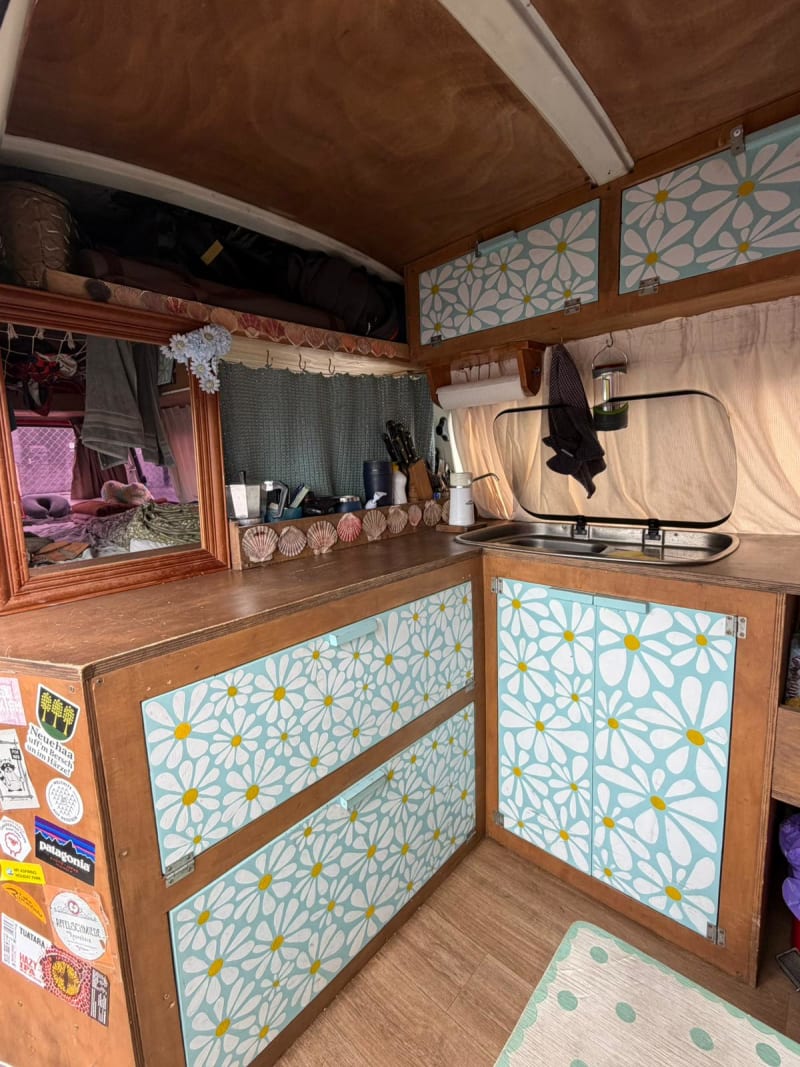 Toyota Hiace (Cherry) — photo 2