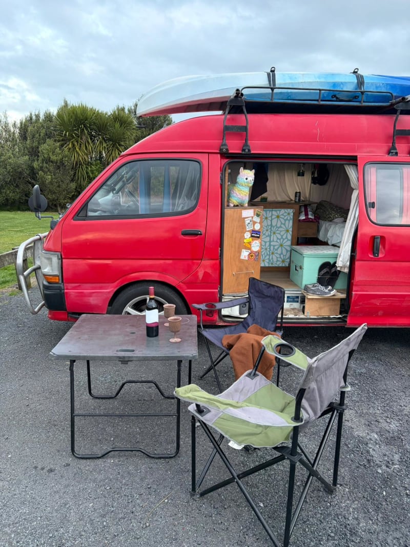 Toyota Hiace (Cherry) — photo 5