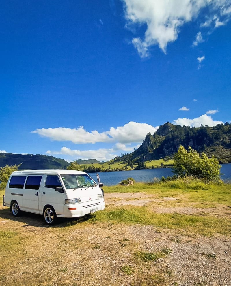 Mitsubishi L300 Campervan — photo 1