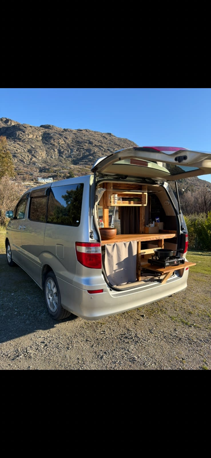 Toyota Alphard Automatic Self Contained — photo 1