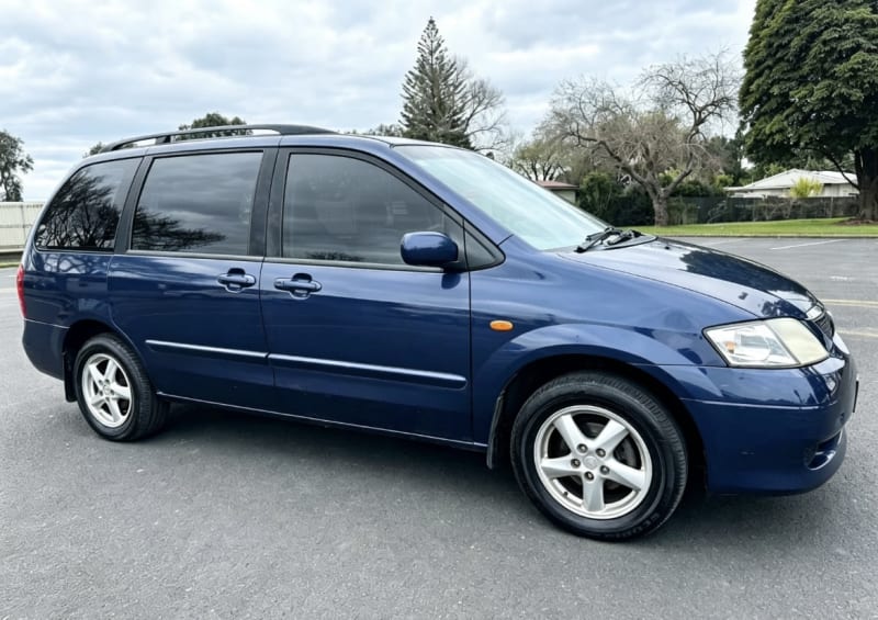 Mazda MPV 2002 - Equipped Campervan - Automatic transmission — photo 1