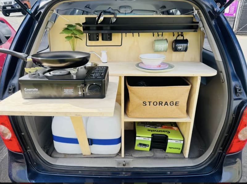 Mazda MPV 2002 - Equipped Campervan - Automatic transmission — photo 2