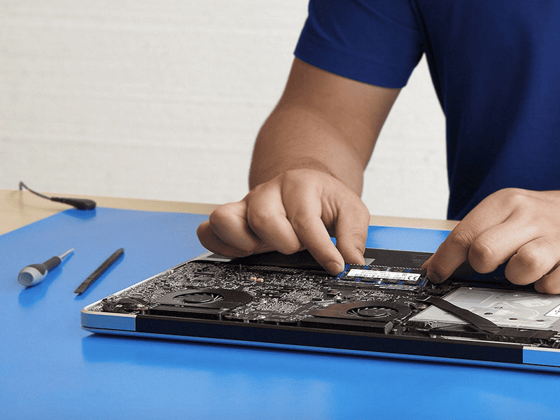 MacBook Screen Repair Cost in Brisbane 2026