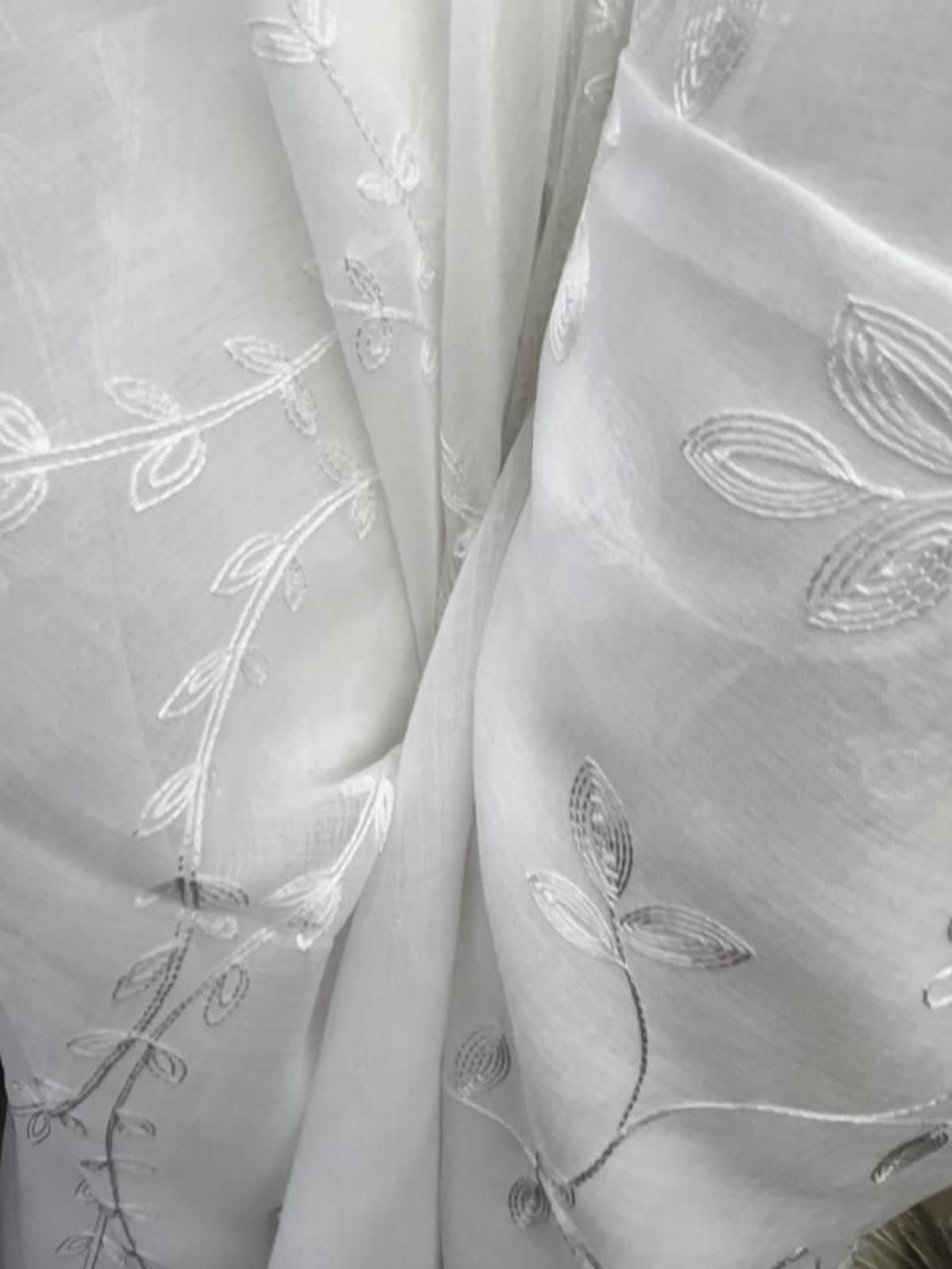 Voile bordado