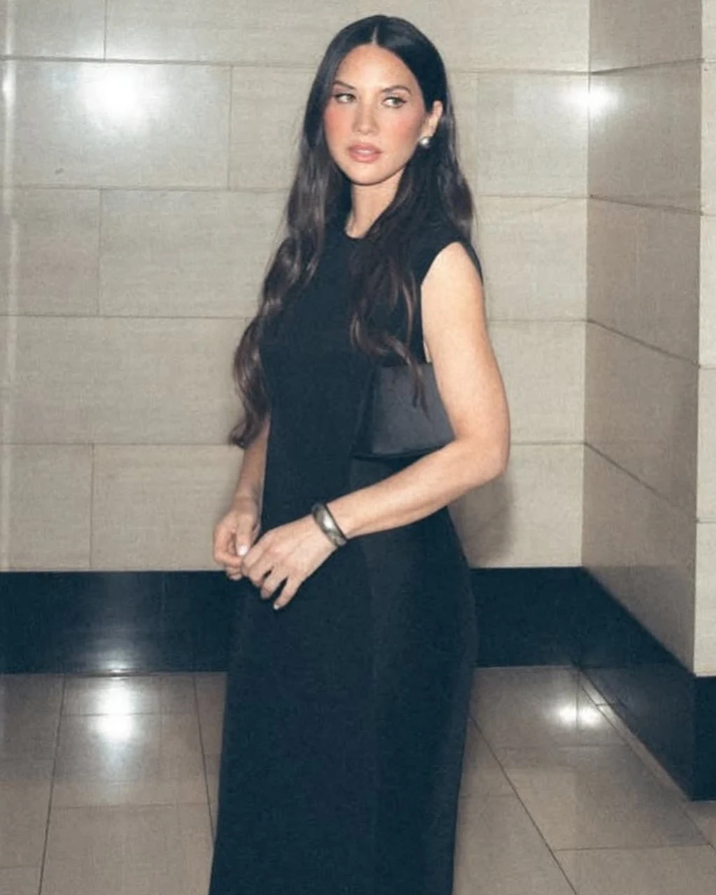 Olivia munn x Valena clutch