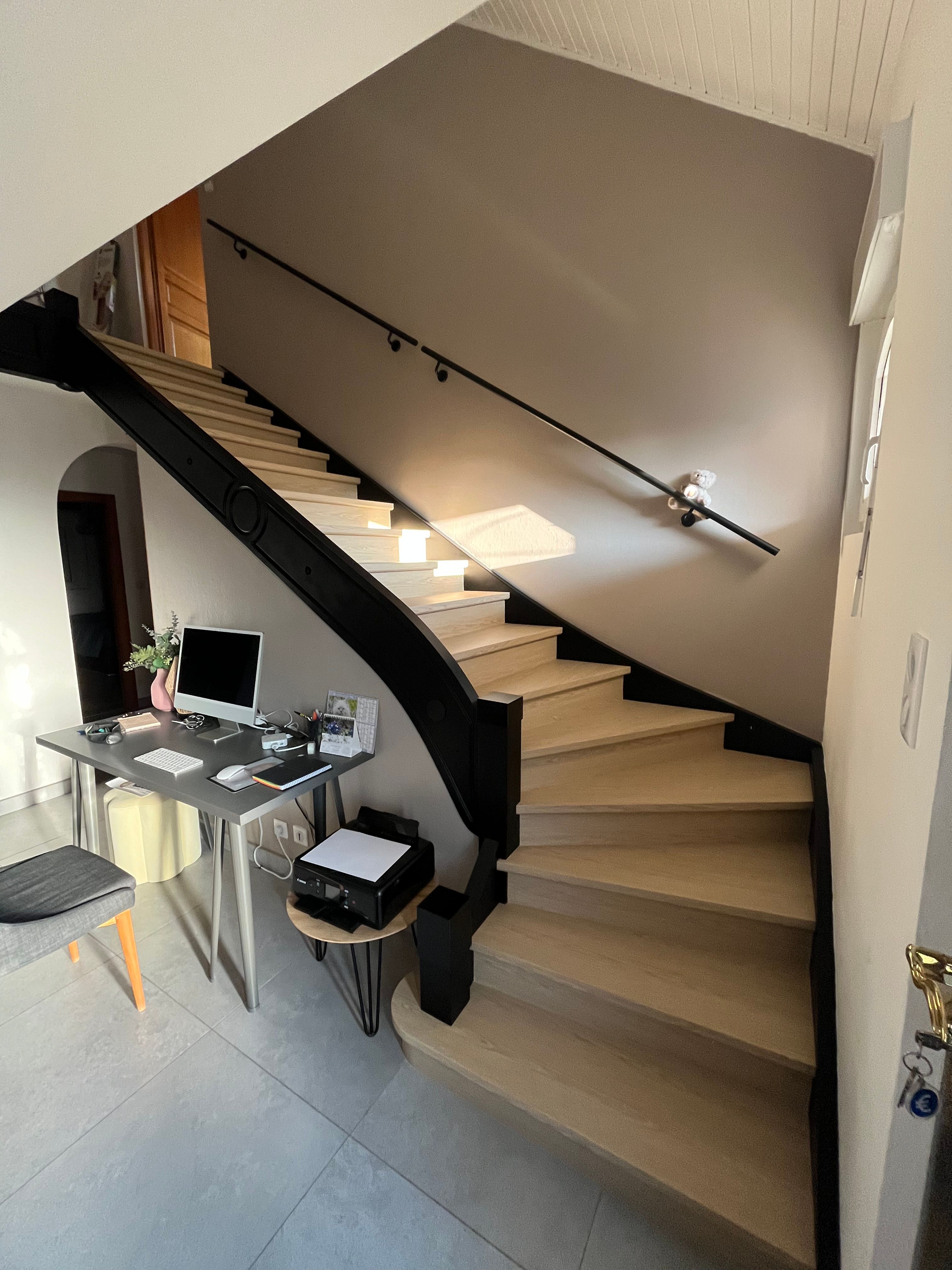 Quel film adhésif choisir pour un escalier ?