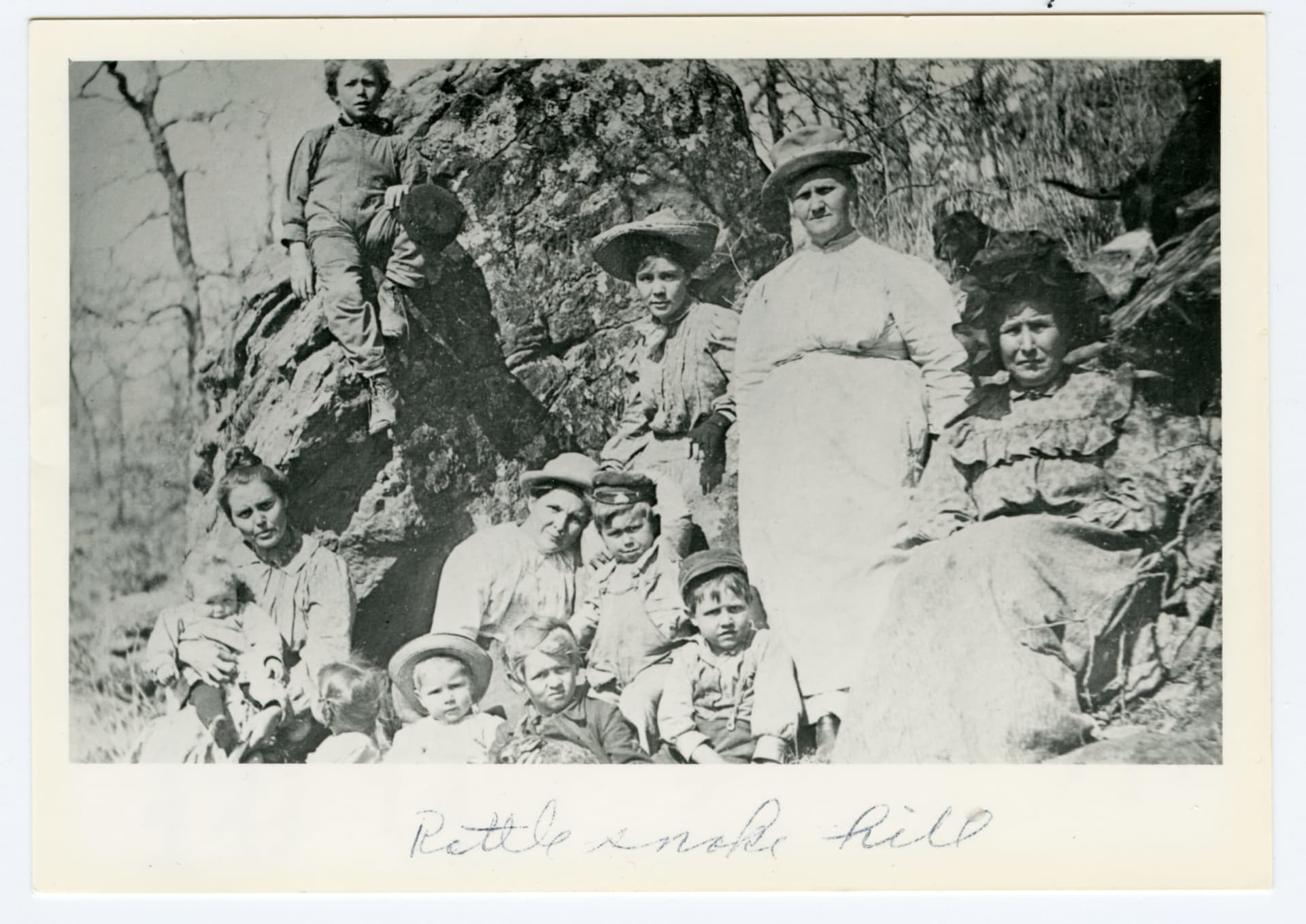 Charley Wesselhoft, Kate
 Burnett, Della Platt Martin
 Halsas, Clara Burnett Beaubien,
 Birdie Burnett Martin, Mary
 Burnett Wesselhoft and Virgel
 Beaubien (Unknown Order)