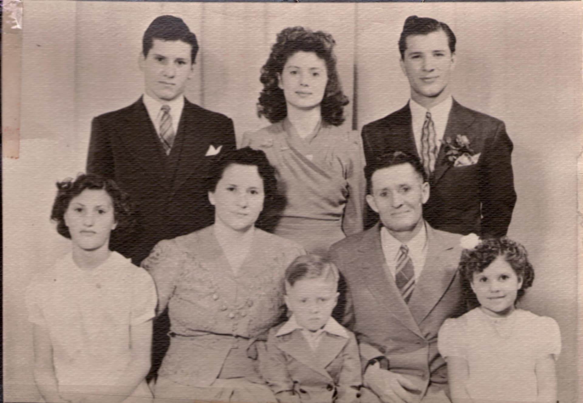 Phoebe Crumbo and Dubert
 Gragg Family