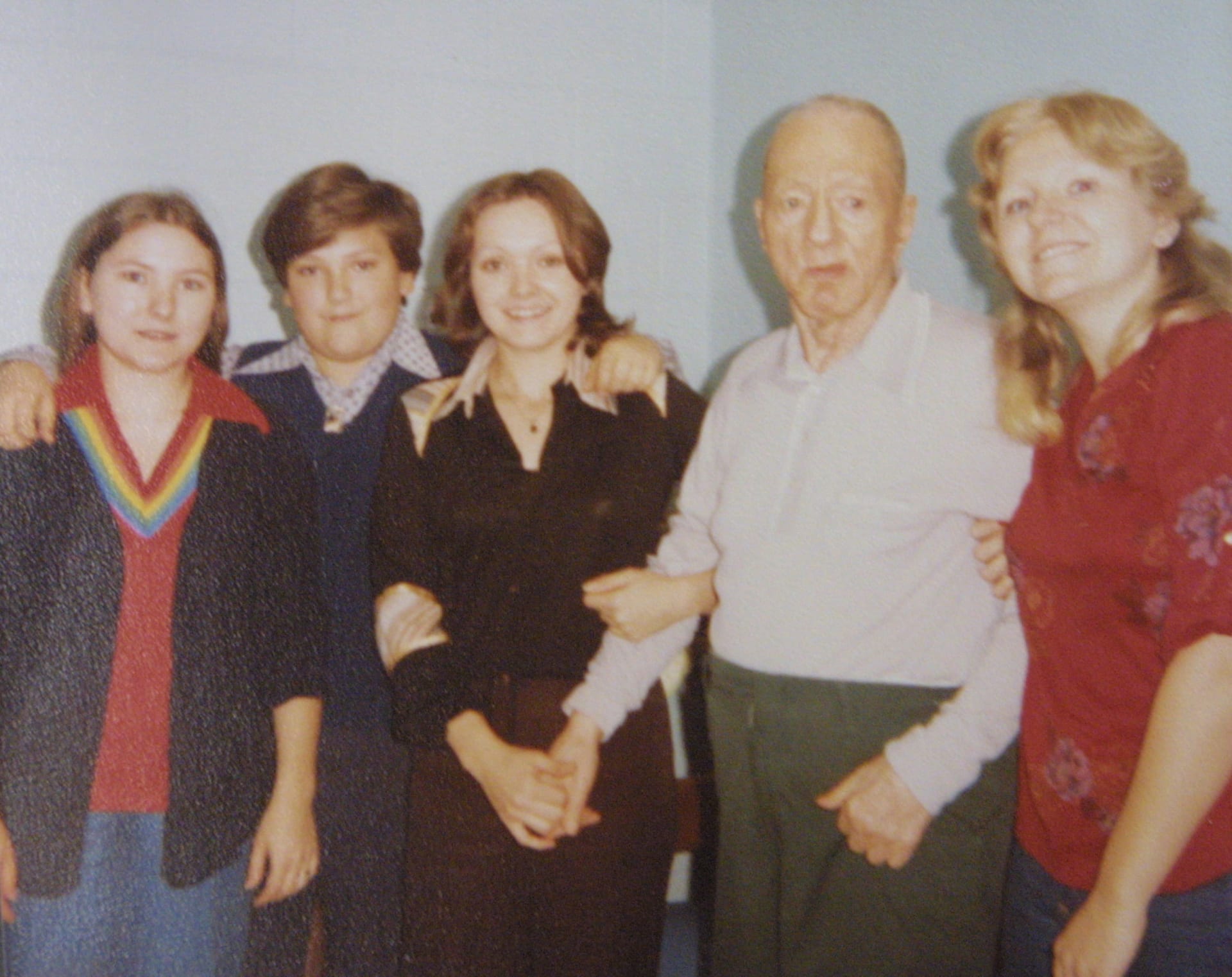 Norma Frapp Lewis, Timothy
Frapp, Linda Frapp Walton,
Norman Ellsworth Frapp and
Brenda Frapp Keller (LTR)