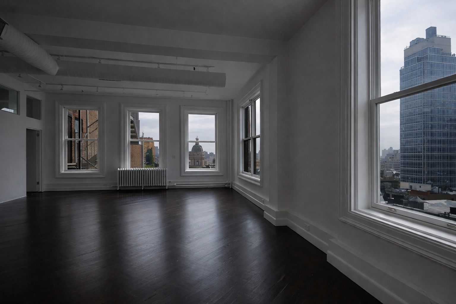 Same apartment showing reality