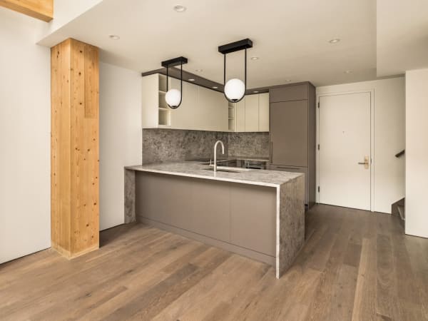 179 North 10th Street 2E