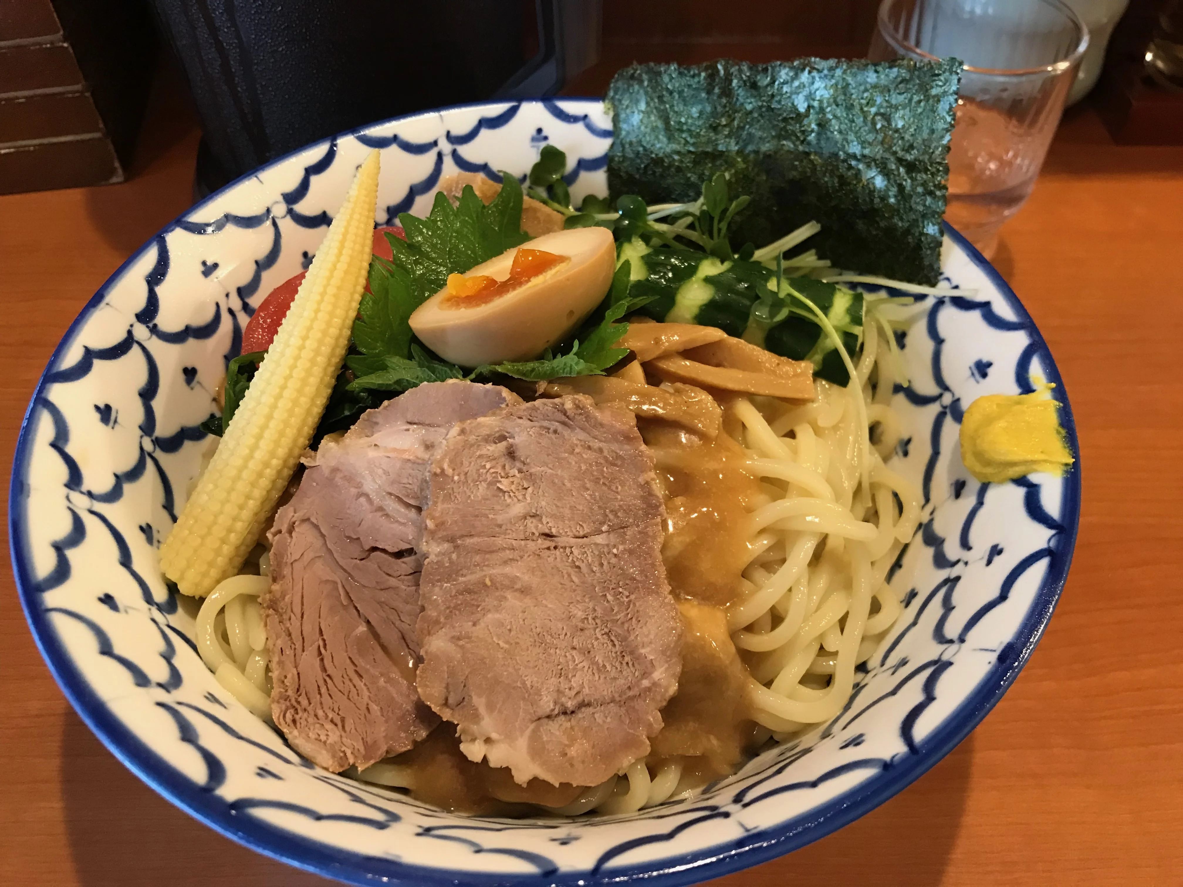 代々木オフィス時代に通っていた、「麺恋処いそじ」の冷やし中華