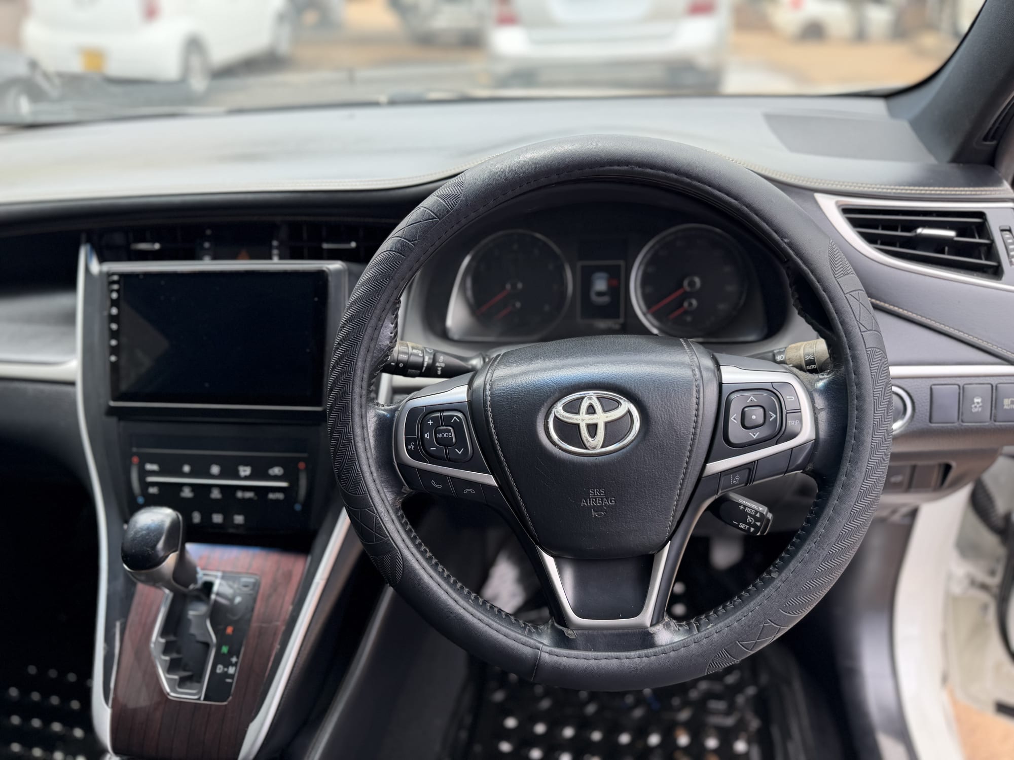 Toyota Harrier thumbnail