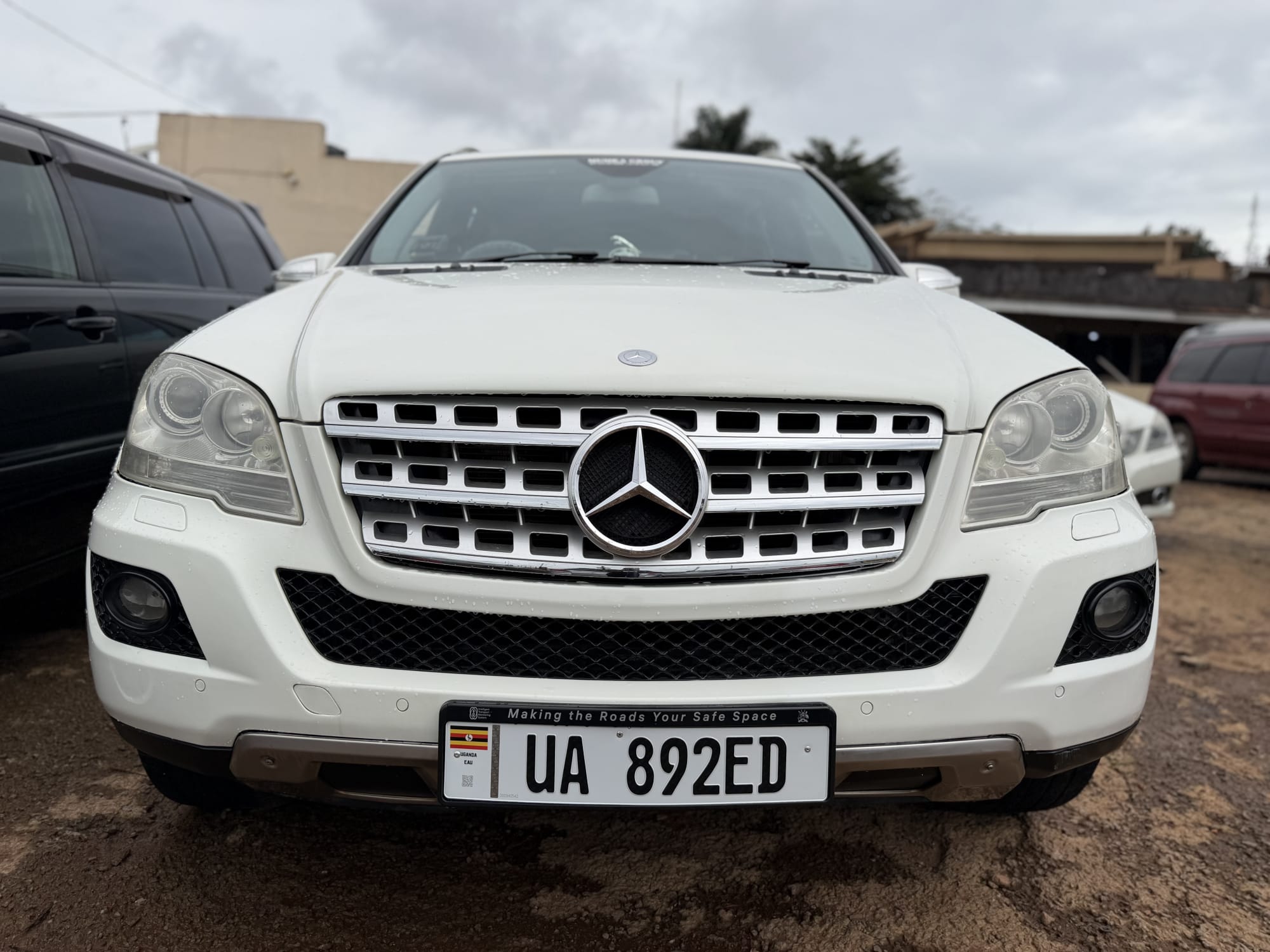 White  2010 Mercedes Benz ML 350 4matic