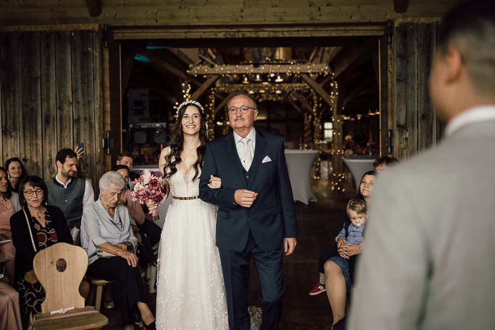 Hochzeitsfotograf München - Heiraten in Landgasthof Lenderstuben Balzhausen