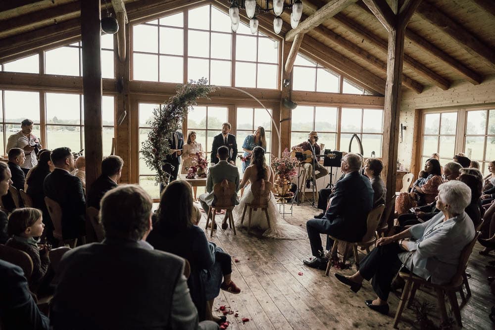 Hochzeitsfotograf München - Heiraten in Landgasthof Lenderstuben Balzhausen