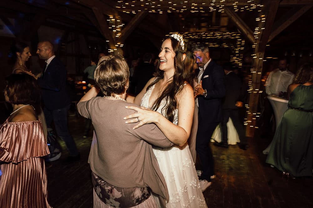 Hochzeitsfotograf München - Heiraten in Landgasthof Lenderstuben Balzhausen