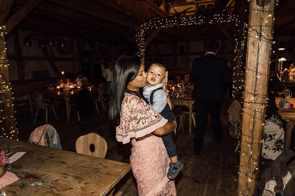 Hochzeitsfotograf München - Heiraten in Landgasthof Lenderstuben Balzhausen