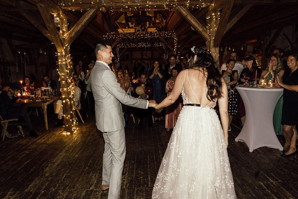 Hochzeitsfotograf München - Heiraten in Landgasthof Lenderstuben Balzhausen