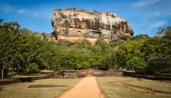 Private taxi from Arugam Bay to Sigiriya