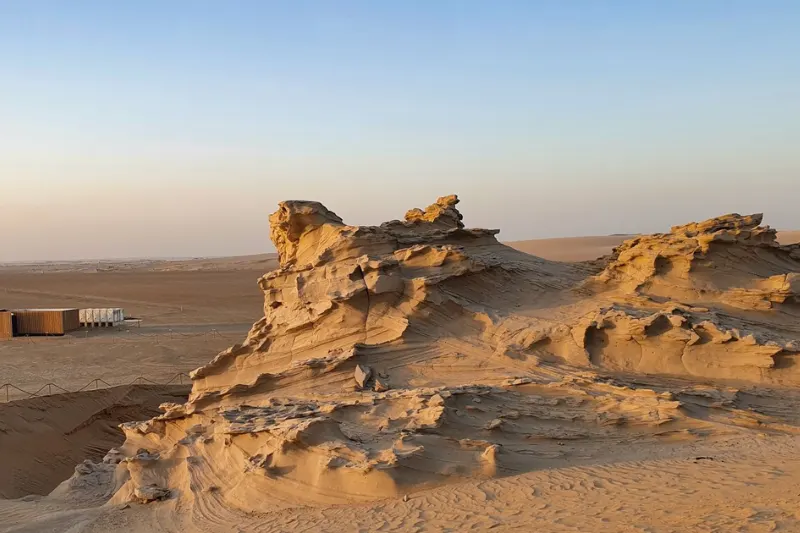 Al Wathba Fossil Dunes and Salt Lake Tour from Abu Dhabi