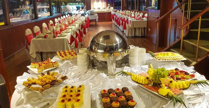 Luxury Yacht Dinner Cruise Abu Dhabi Yacht View 1