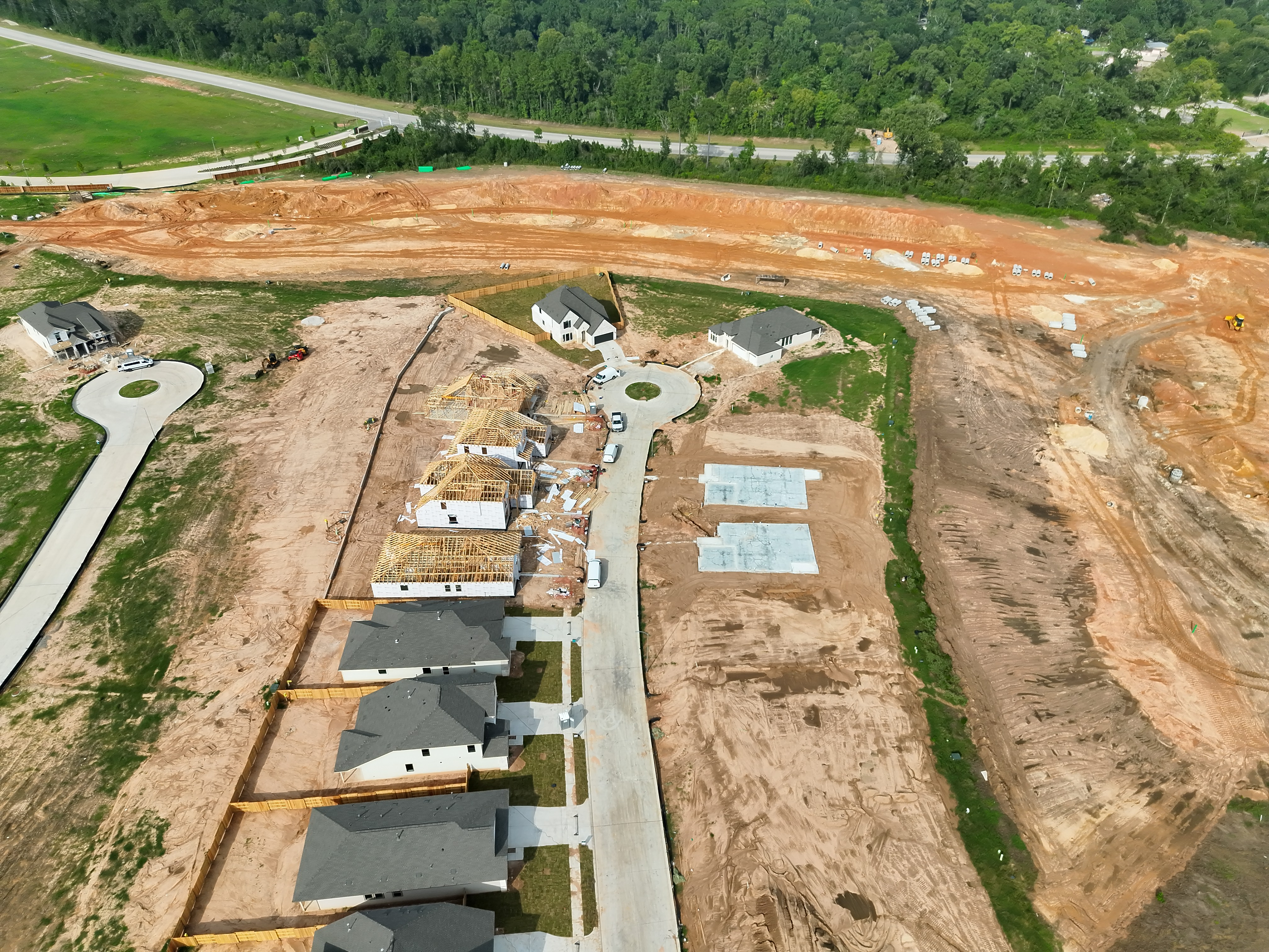 Bird’s-eye context with property lines
