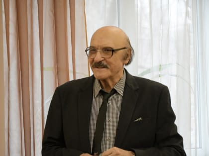 Ветерана Аксайской ЦРБ Бориса Хазизянц поздравили с 80-летним юбилеем