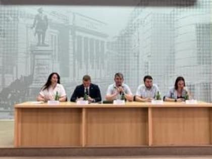 Состоялся семинар о требованиях Правил благоустройства и размещении вывесок на территории города Таганрога