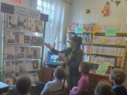 Накануне Дня героев Отечества в библиотеке им. А. Л. Барто прошло мероприятие «Воинская слава России»