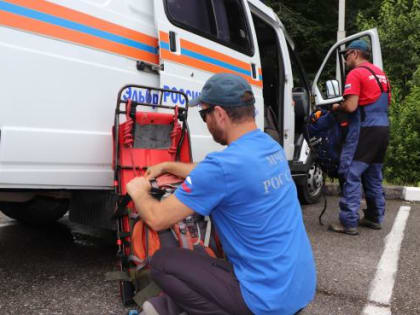 В Таганроге во время пожара спасли работника склада