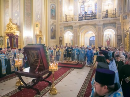 В канун празднования иконы Божией Матери "Донская" Глава Донской митрополии совершил всенощное бдение в Ростовском кафедральном соборе