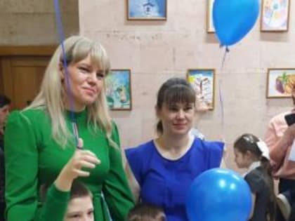 В Таганроге подведены итоги работы городского  инклюзивного фестиваля «Зажги синим»