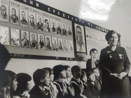 Лицею №6 – 85 лет. Узнали героев фото? Сообщите в редакцию!