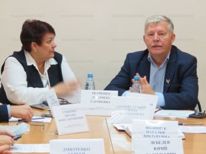 Глава администрации Волгодонска Сергей Макаров ответил на вопросы общественников