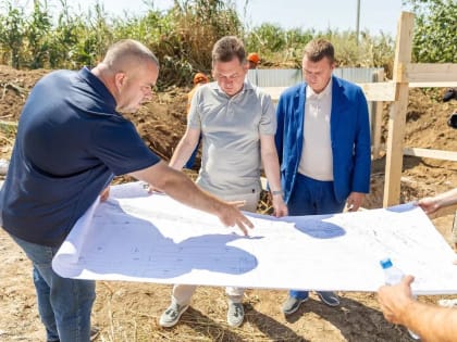 В Таганроге идет ремонт коллектора под взлетно-посадочной полосой