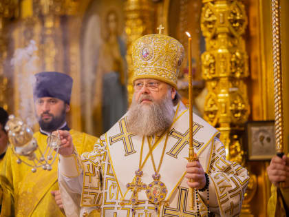 В канун праздника славных и всехвальных первоверховных апостолов Петра и Павла митрополит Меркурий совершил всенощное бдение