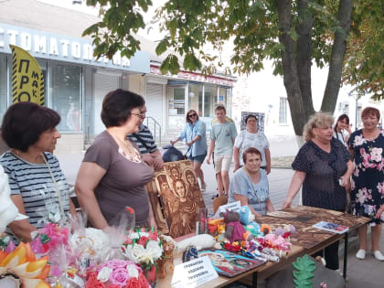 В Шахтах прошла выставка некоммерческих организаций