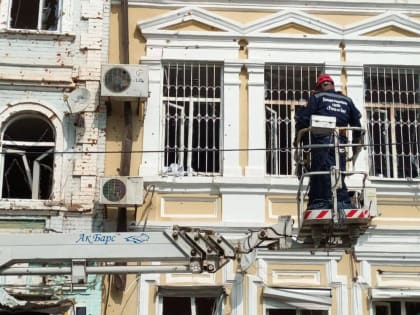 В сети появились кадры разрушенного беспилотником дома в центре Ростова