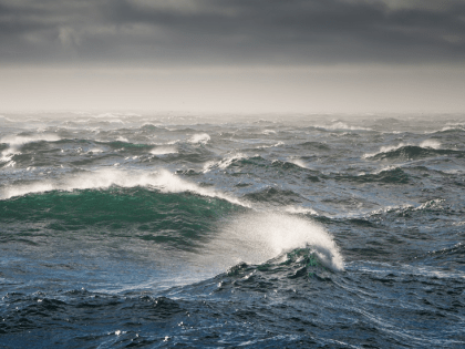 В Таганроге объявлено штормовое предупреждение