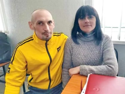 Суд отобрал трех сыновей у многодетных родителей из омского села