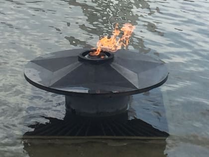 Градоначальник заверил, что Вечный огонь в Ростове больше не задует ветер и не затушит дождь