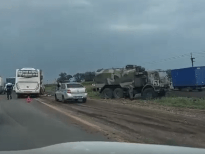 Из-за ДТП с военной машиной и автобусом на трассе Ростов – Таганрог образовалась пробка