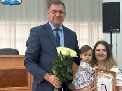 Герои нашего времени: Ирина Горобец из Новочеркасска помогает защитникам Родины