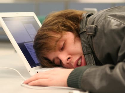 Ненормированный график и голодание: на что идут ростовчане ради работы