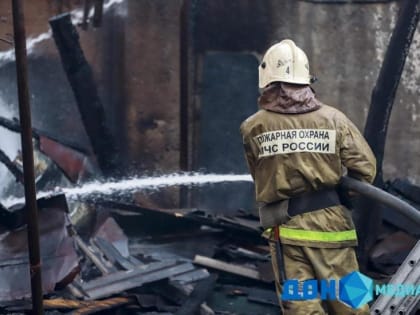 В Мясниковском районе дом и баня сгорели на территории дачного товарищества